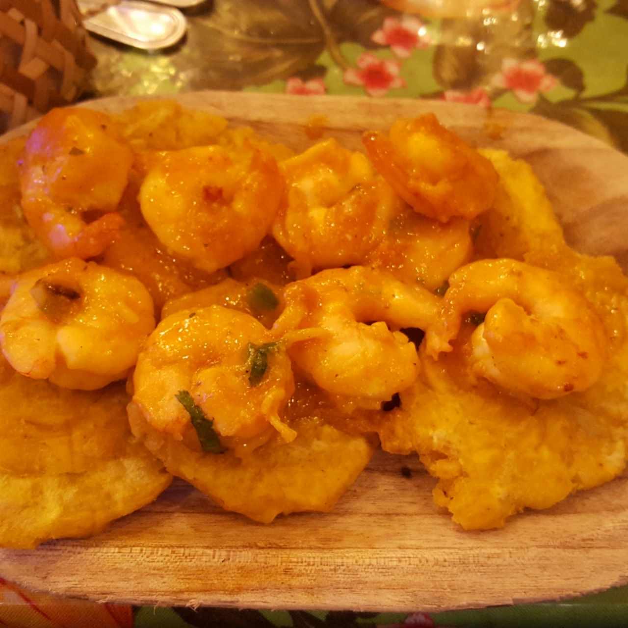 Camarones con patacones