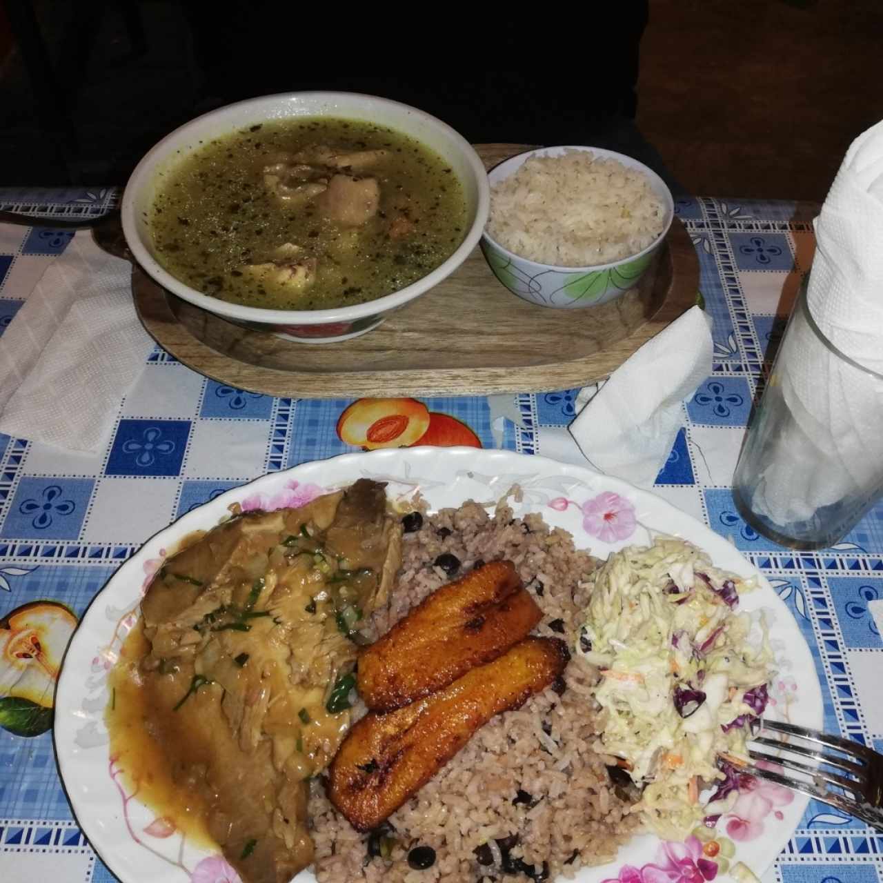 sancocho y lechona 🥰