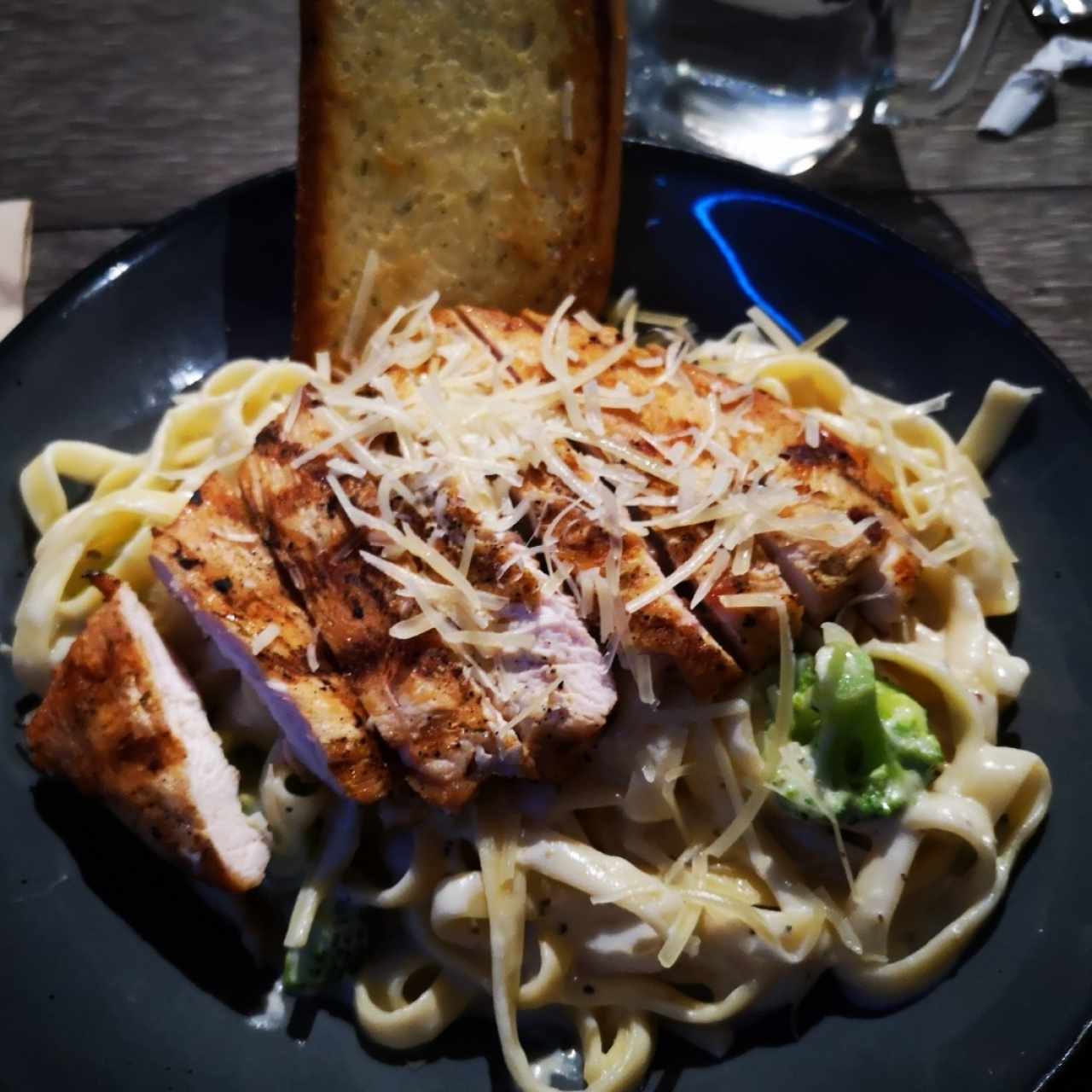 Chicken & Broccoli Alfredo Pasta