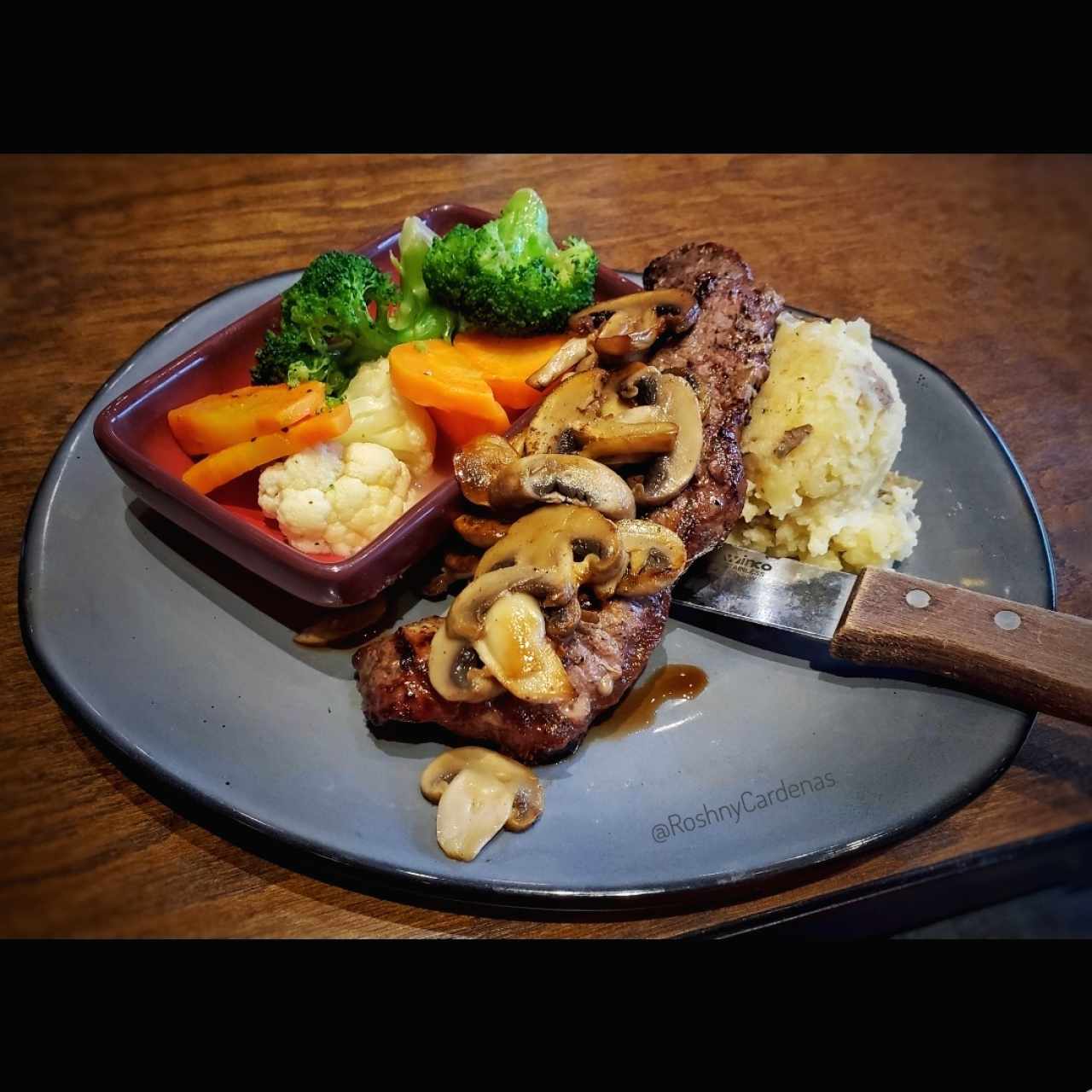 Top Sirloin - AppleBees