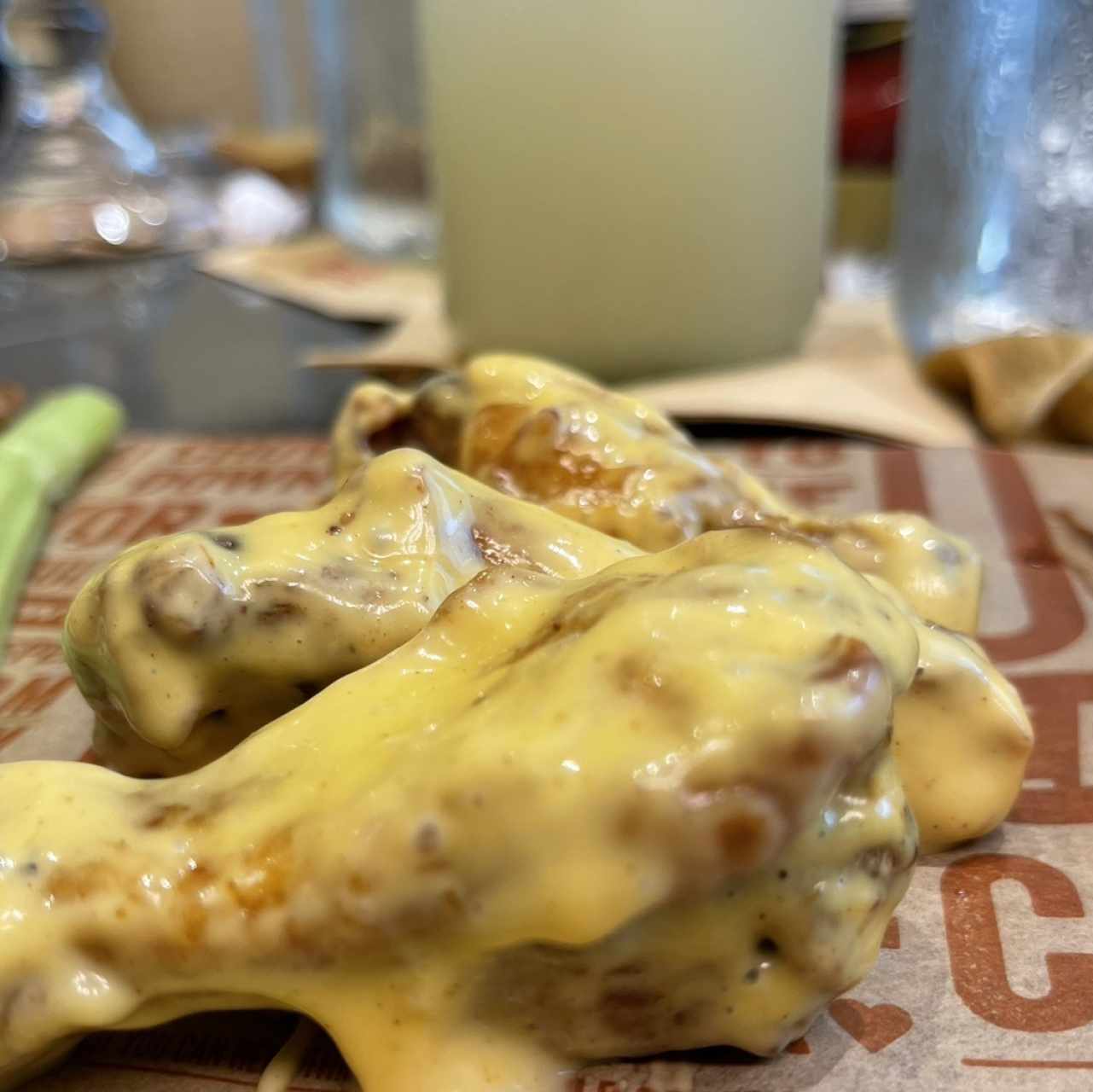 Wings bañadas en Honey Mustard