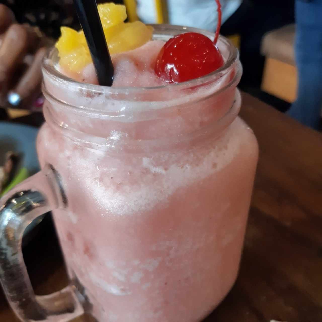 jugo piña coco fresa cereza