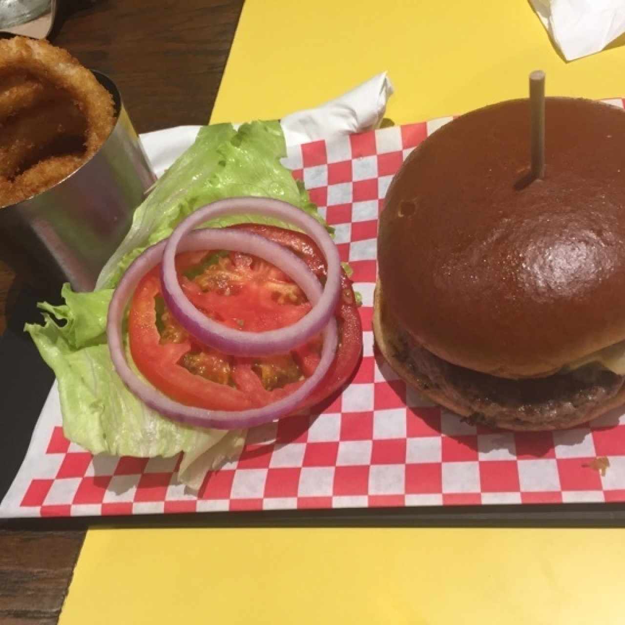 hamburguesa con jalapeño ! super rica!!