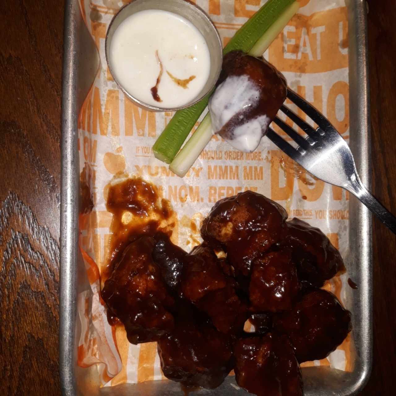 Boneless en salsa BBQ