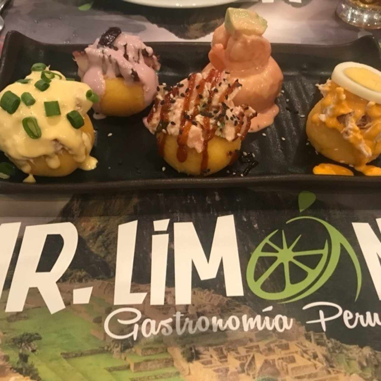 Degustacion de causa limeñas