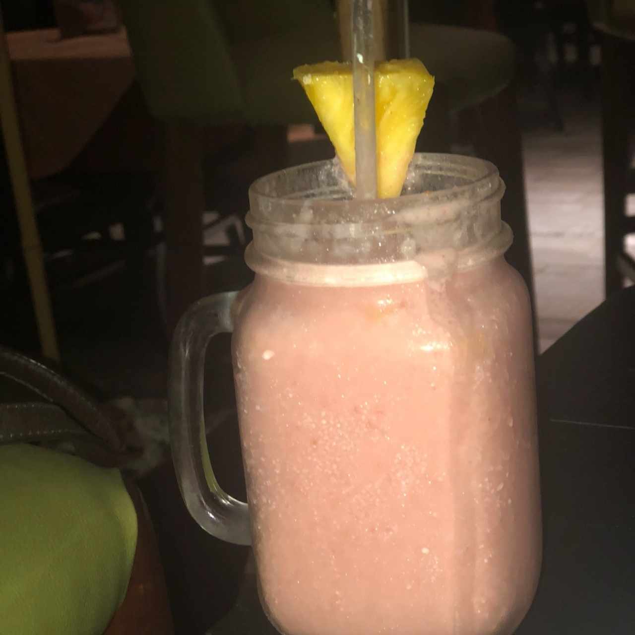 licuado de fresa coco y piña