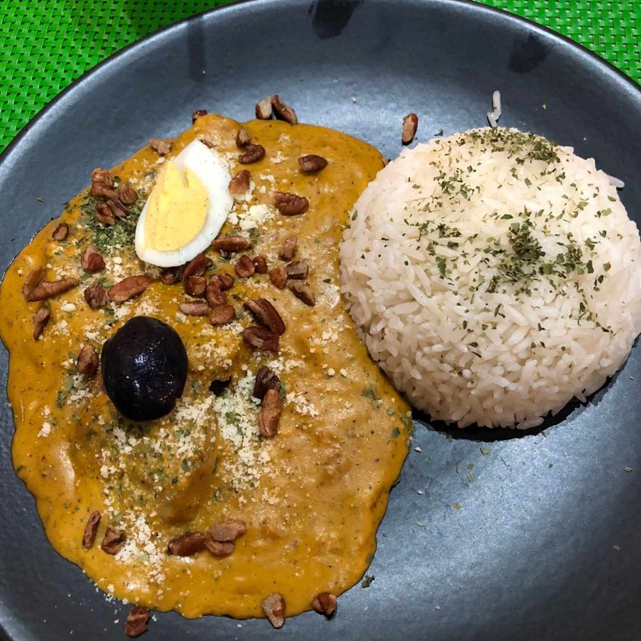 Ají gallina con arroz 