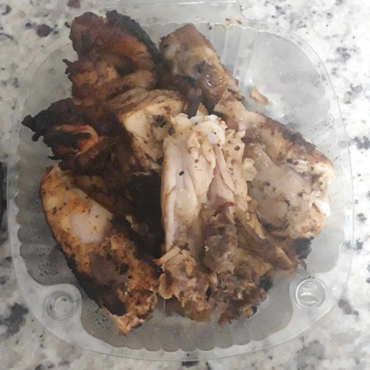 Medio pollo comprado hoy en Buco Pollo