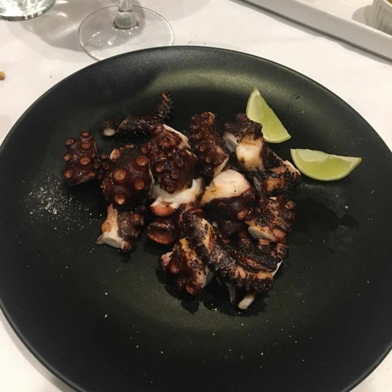 pulpo al carbón