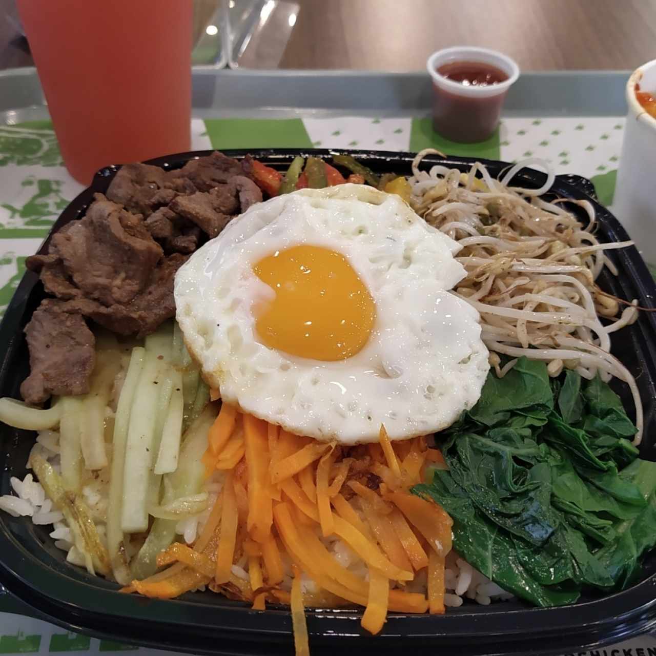 Bibimbap de res