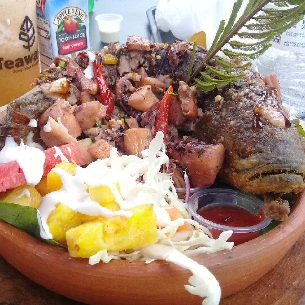 Pescado con mixto de mariscos 