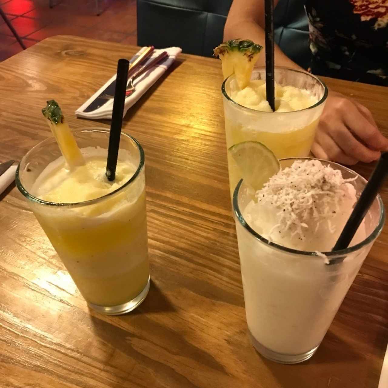 jugo de piña y jugo limon con coco😋