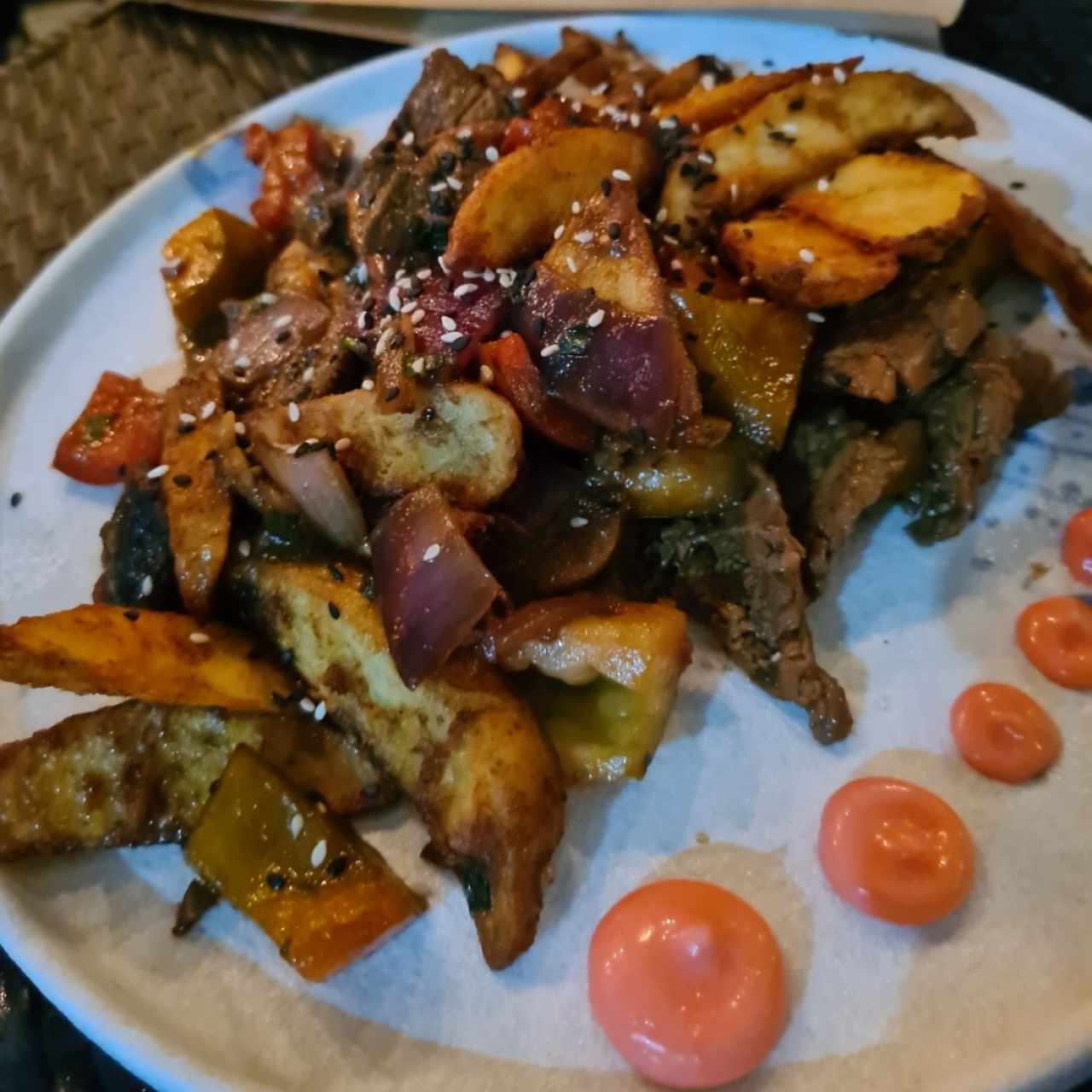 lomo saltado