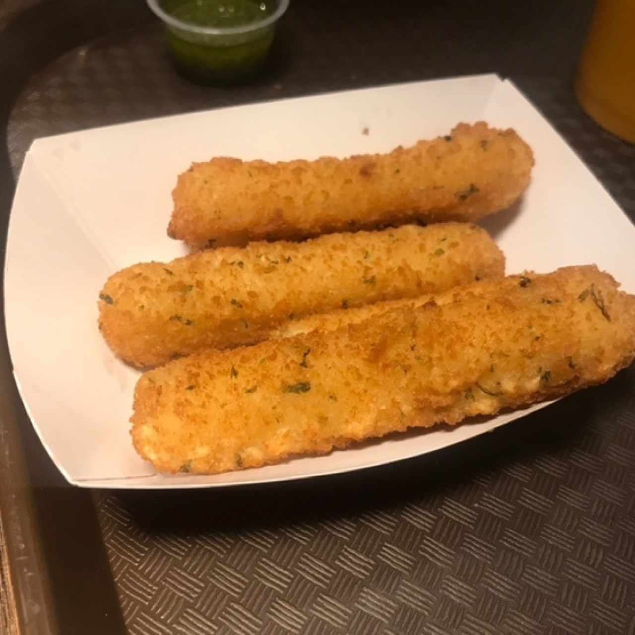 mozarella sticks!! y con la salsa tartara ! 🤤🤤