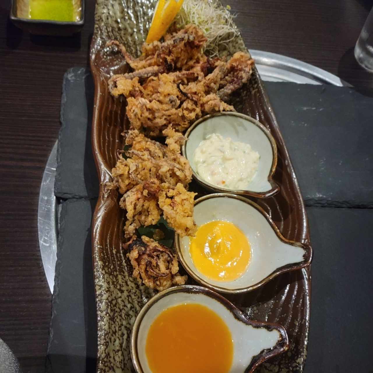 FRIED CALAMARI WITH 3 COURSE SAUCE