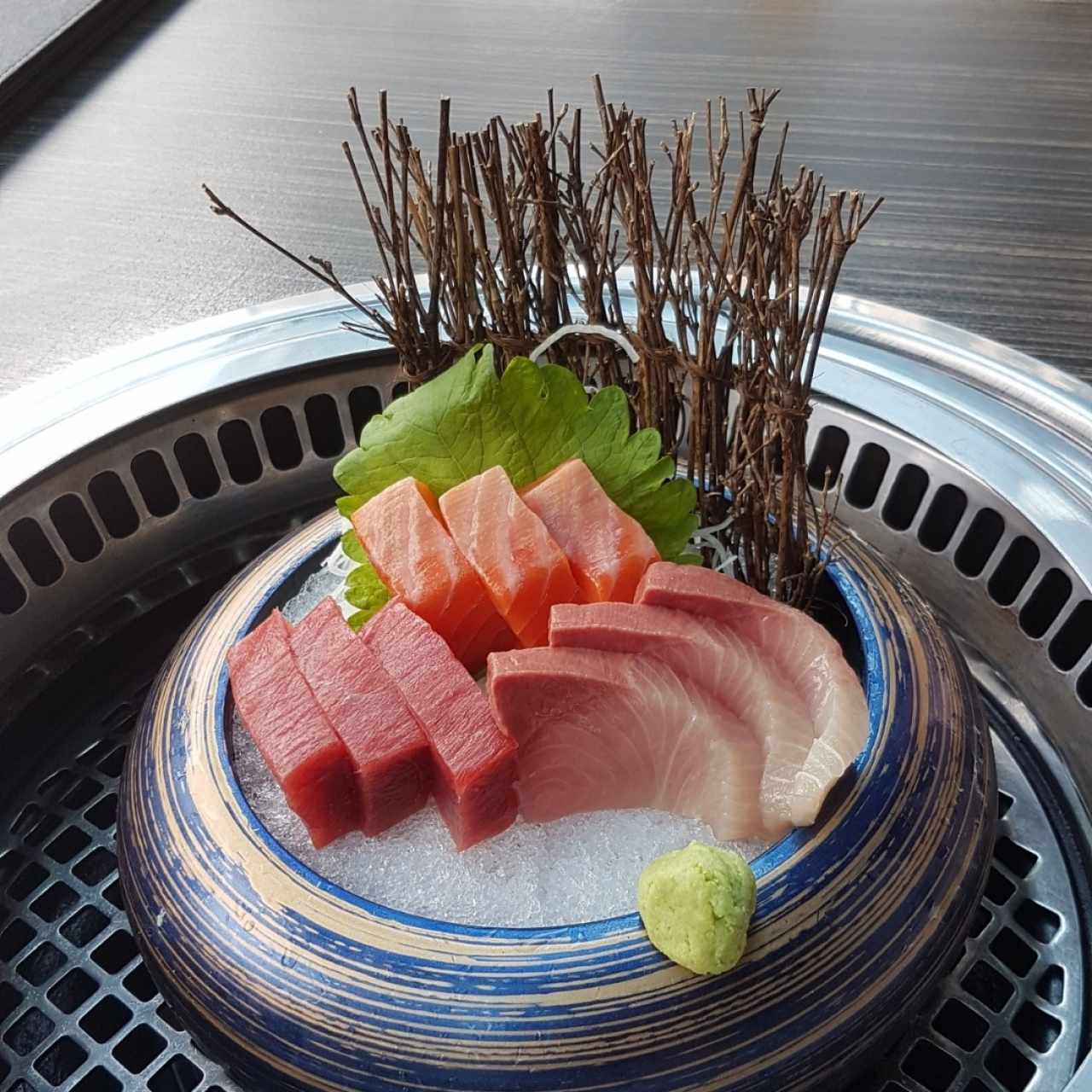 ENTRIES - MAGURO KAMPACHI SASHIMI