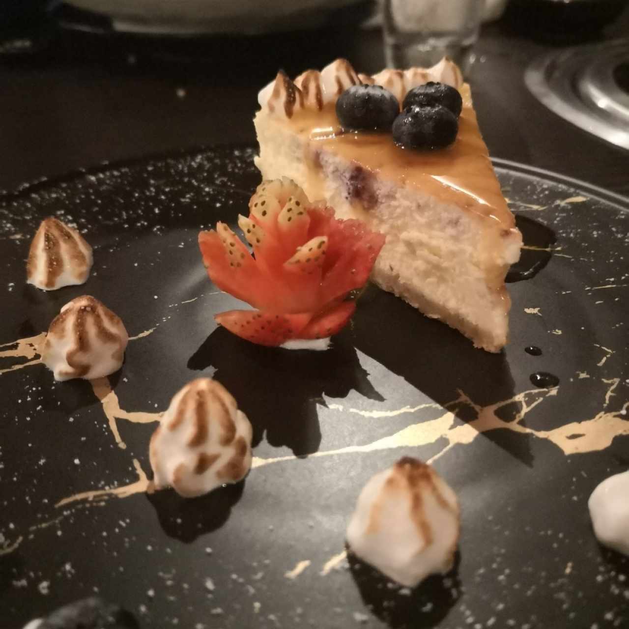 DESERTS - MAGURO CHEESECAKE