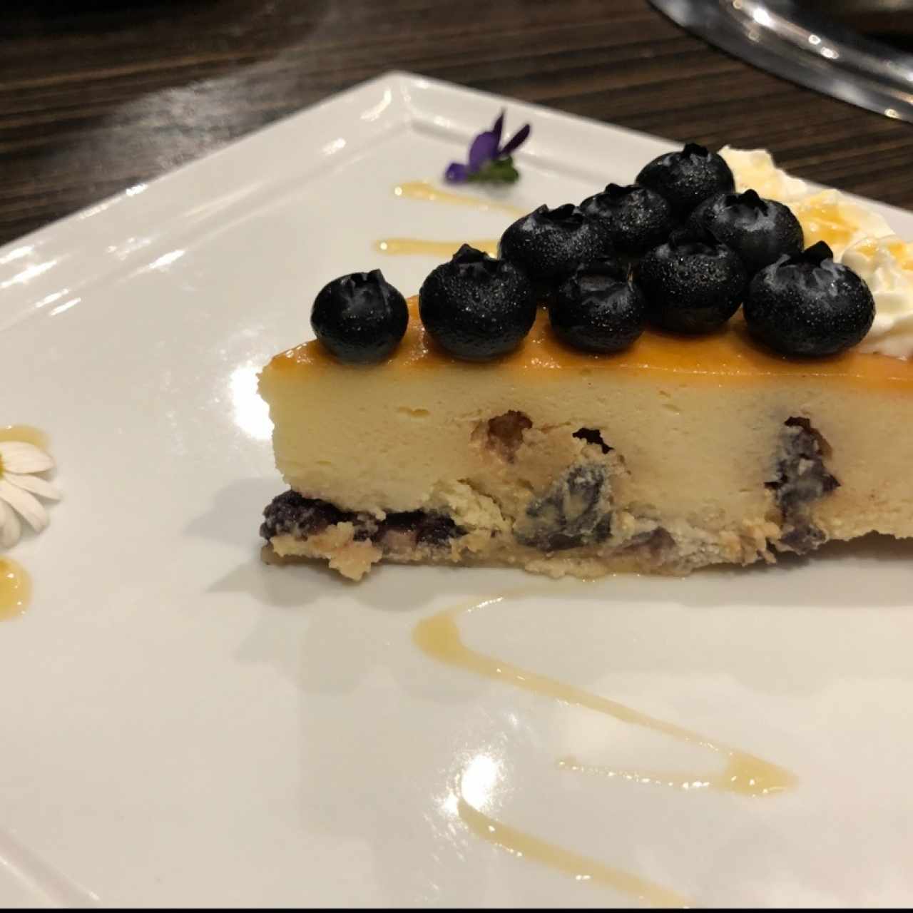 DESERTS - MAGURO CHEESECAKE