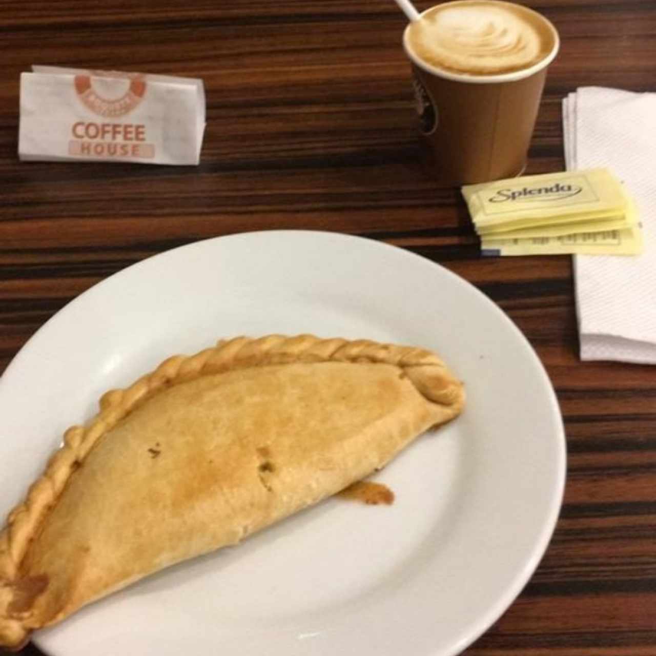 cafe y empanadita