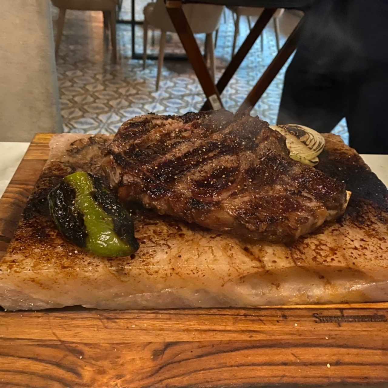 RIB EYE CON HUESO 28 oz