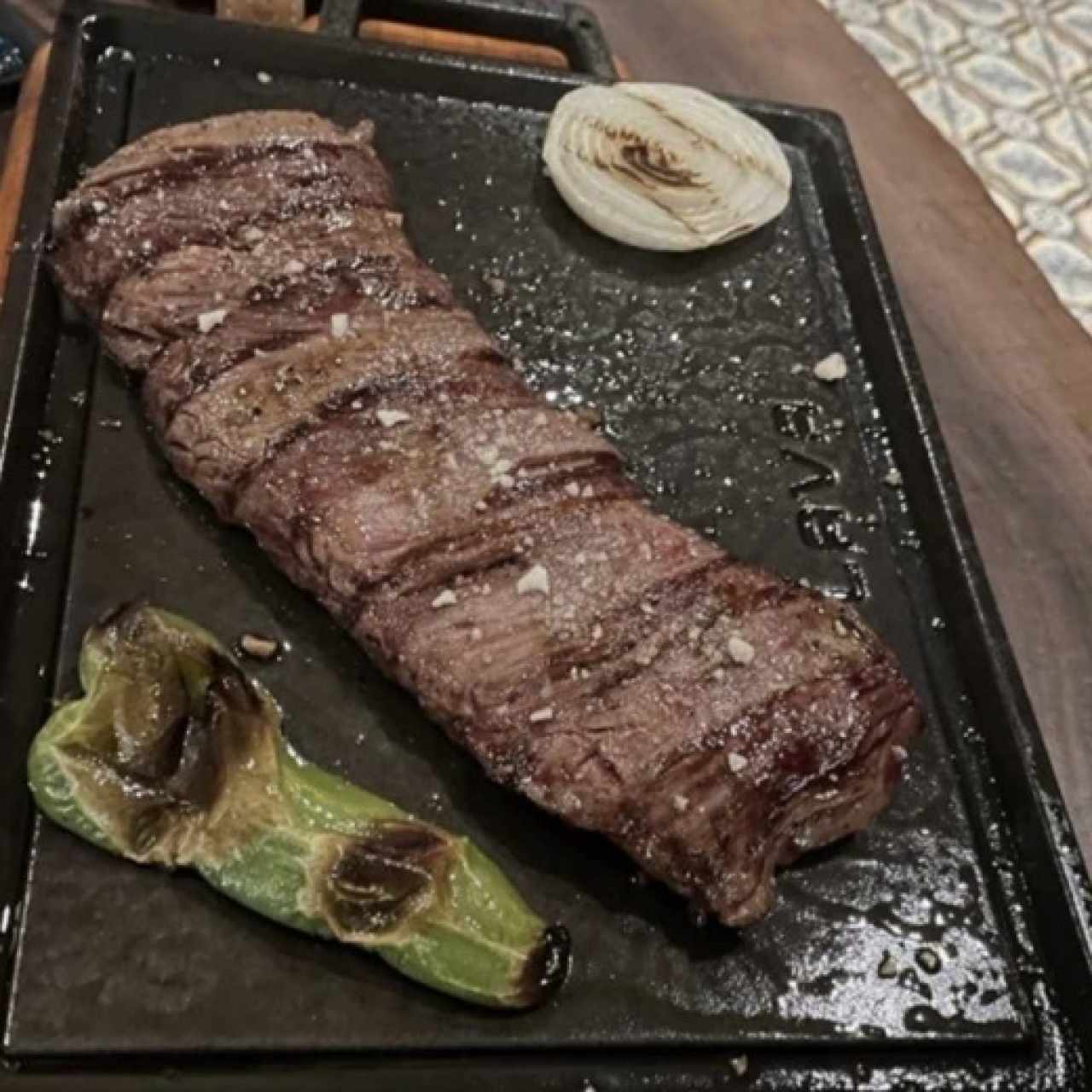 Entraña en Plancha Caliente