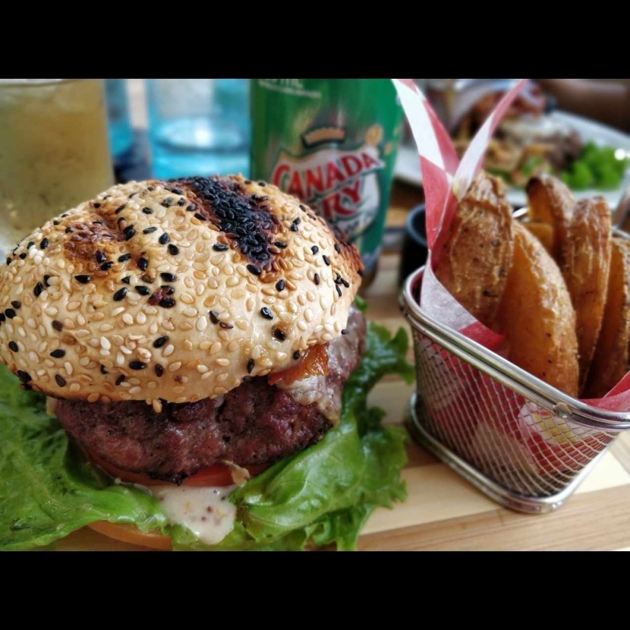 Motzo Burger