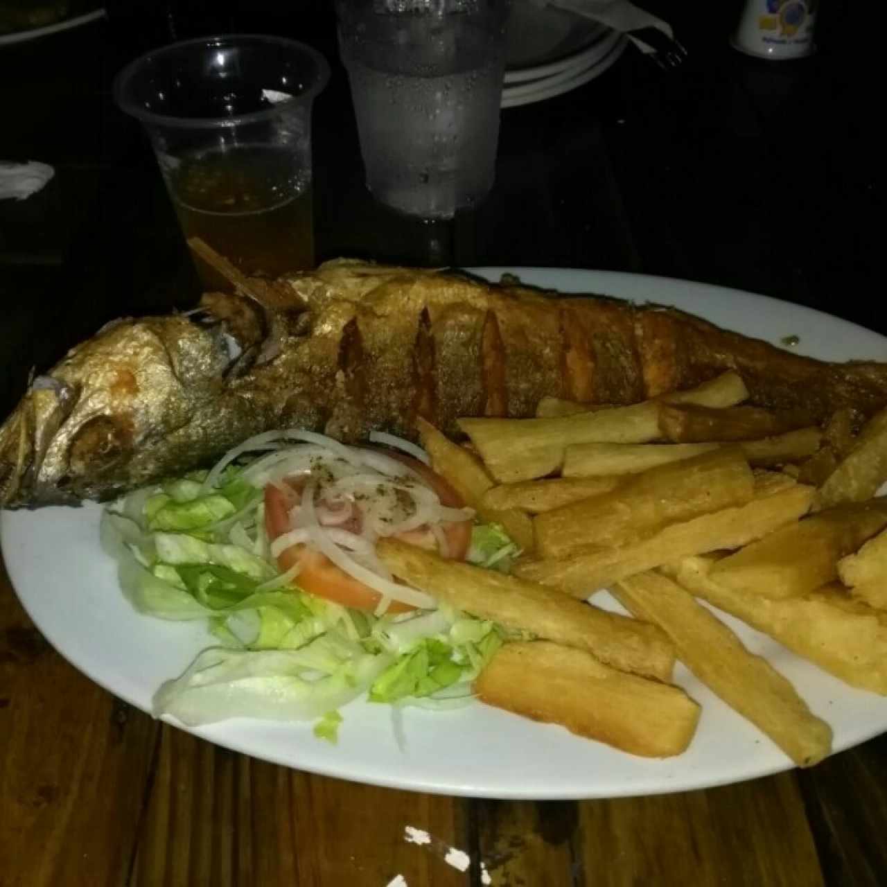 Pescado Frito con Yuca