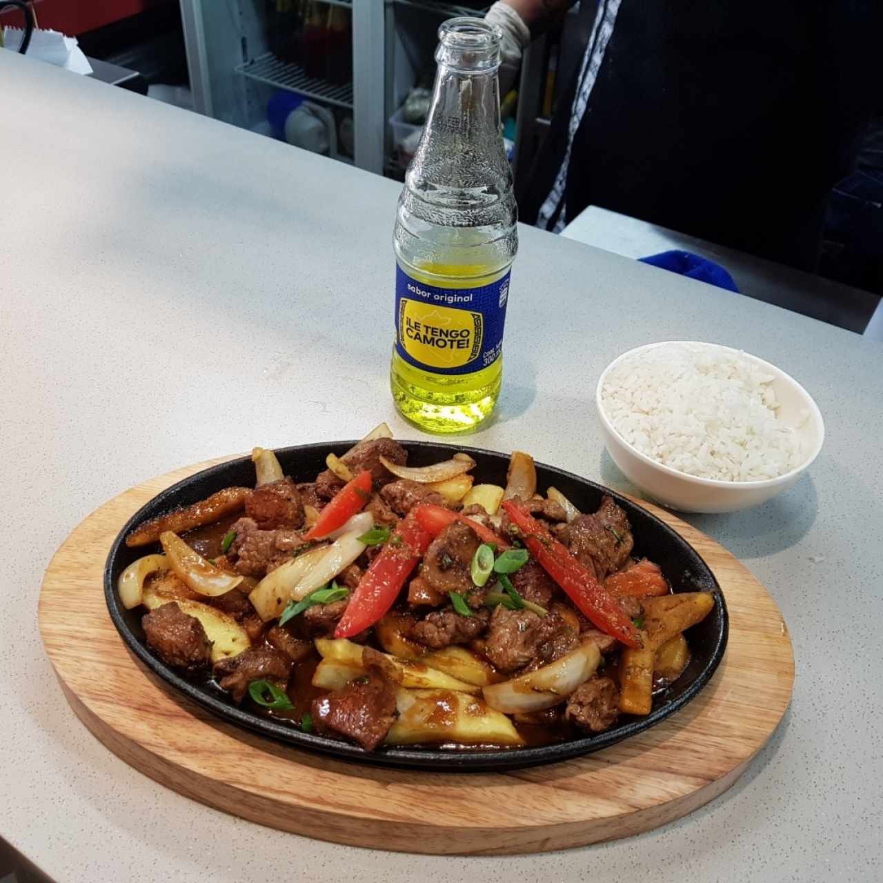 Lomo saltado