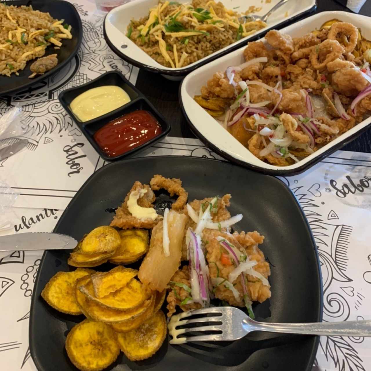 arroz chaufa y jalea de mariscos