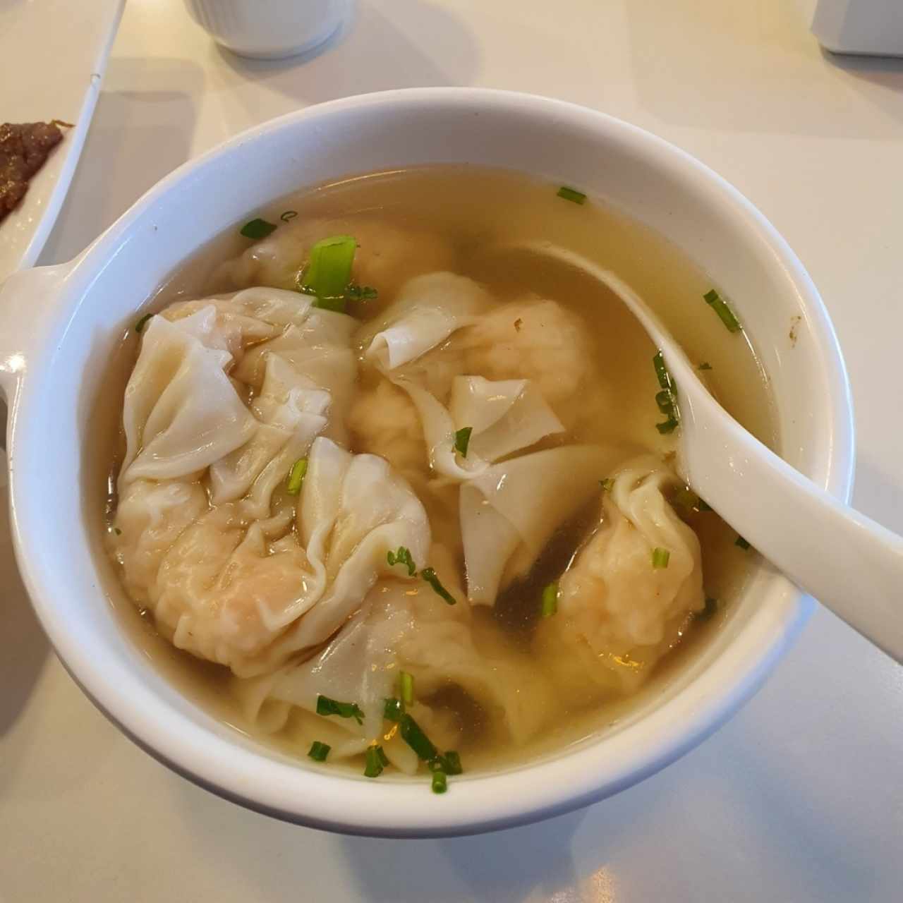 sopa de wanton camarones