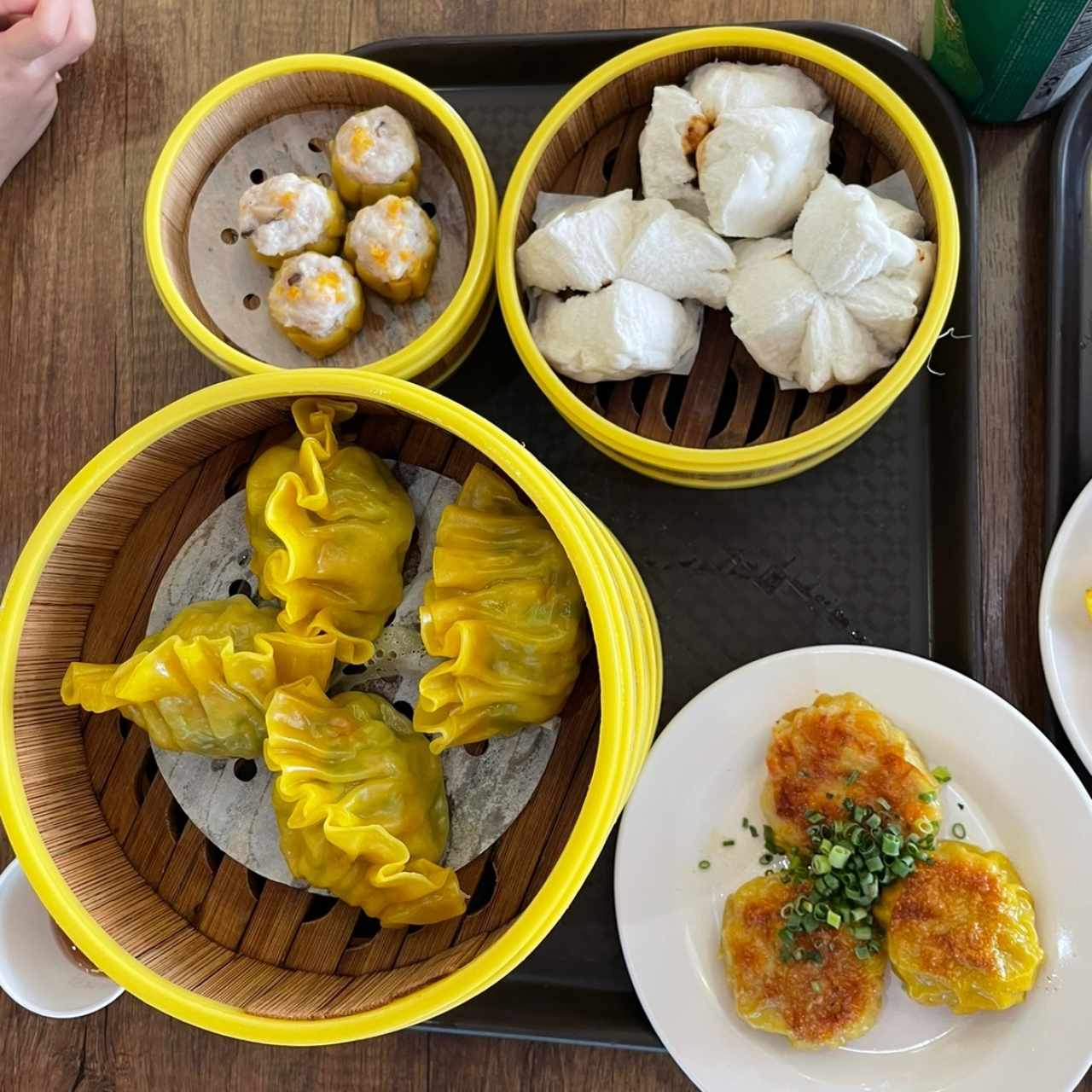 Ham Pao, Siu Mai, Yi Chi Kao, Tortilla de Maiz  