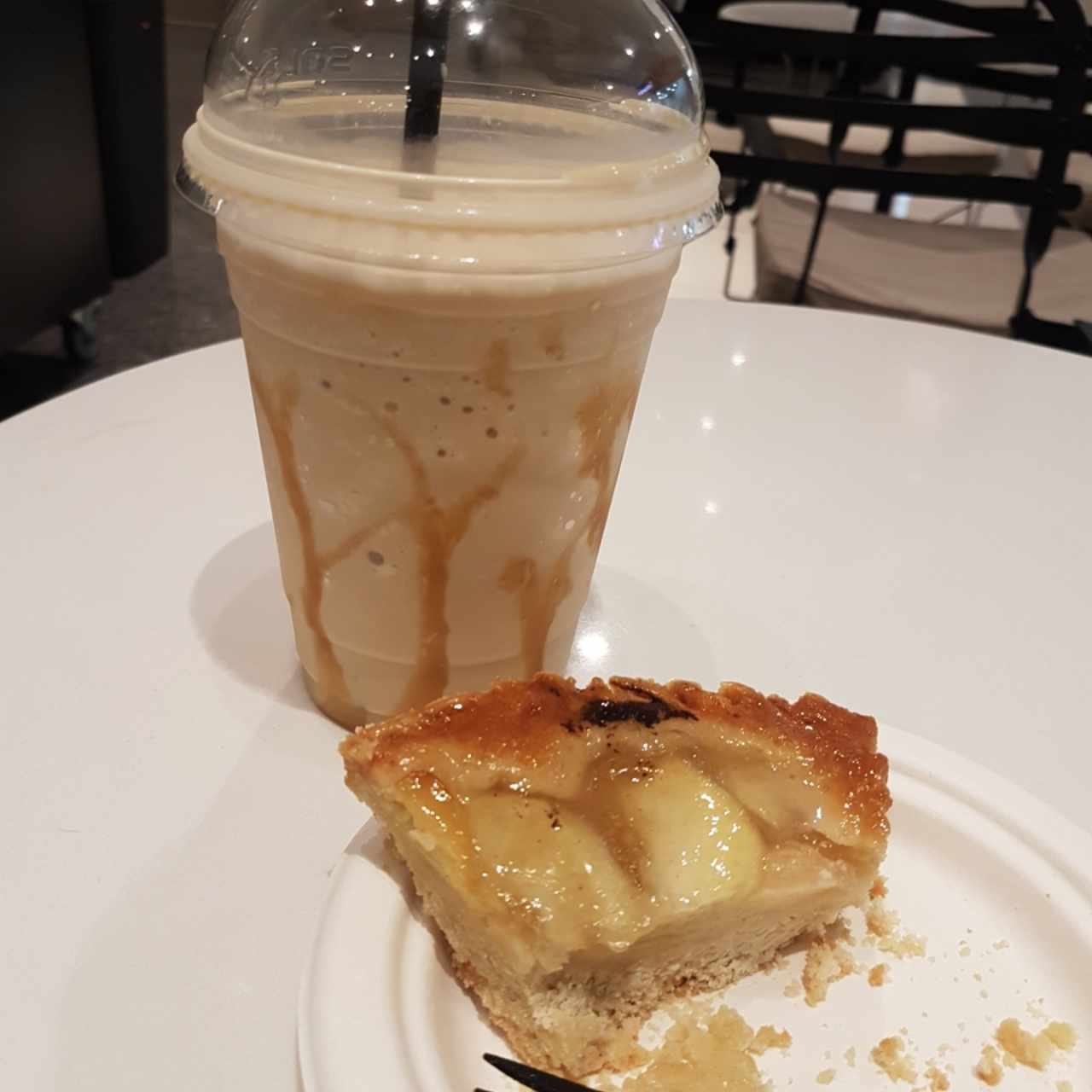 frappe de caramelo y pie de manzana