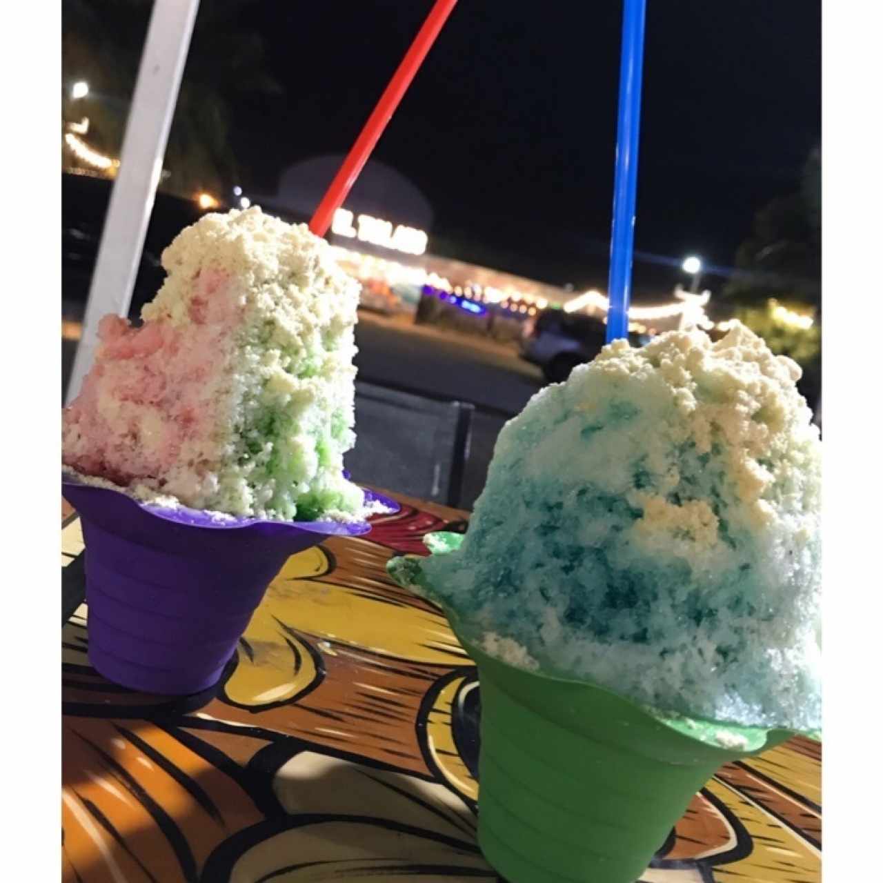 Raspados de azul pacifico con cereza y manzana verde