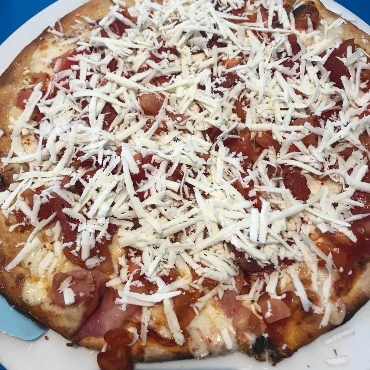 pizza diabola con extra de queso feta 