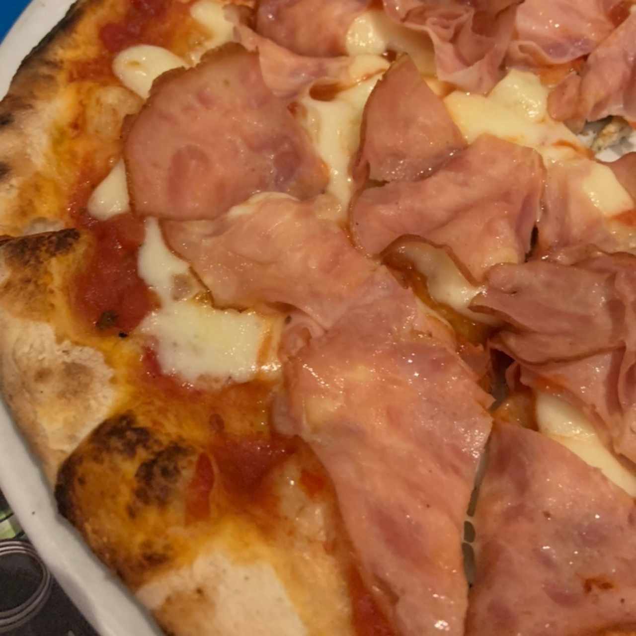 Pizza de 8 Pepperoni, jamon o queso o un Dron de queso con jamón y pepperoni