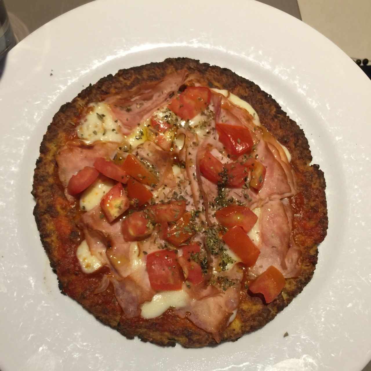 pizza de coliflor y jamón 