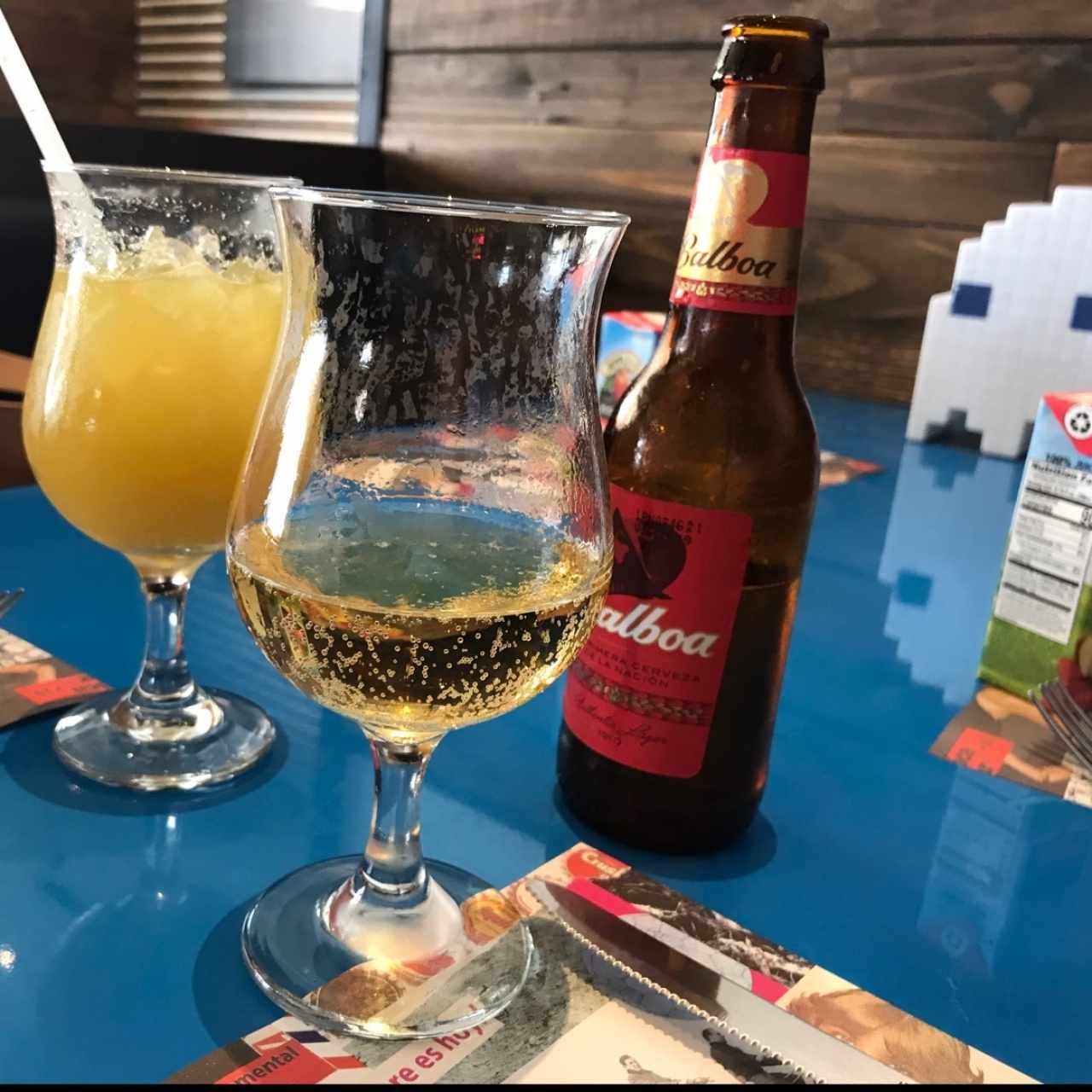 limonada con hierbabuena. Balboa bien fría. 