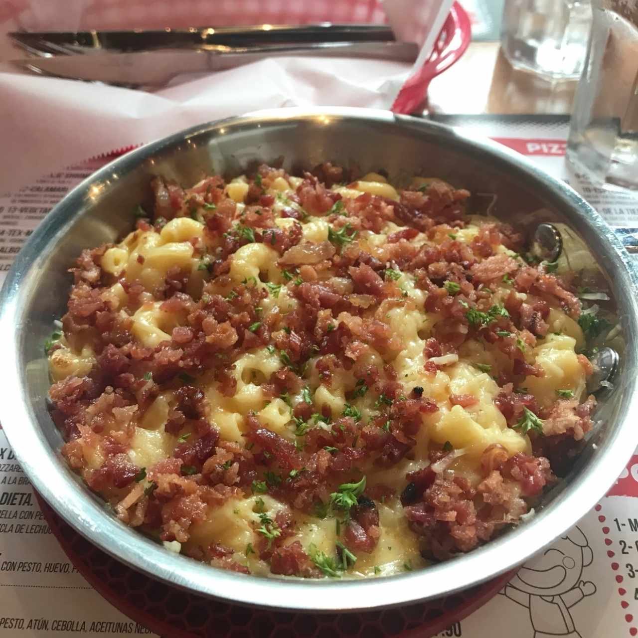 mac n’ cheese con tocino