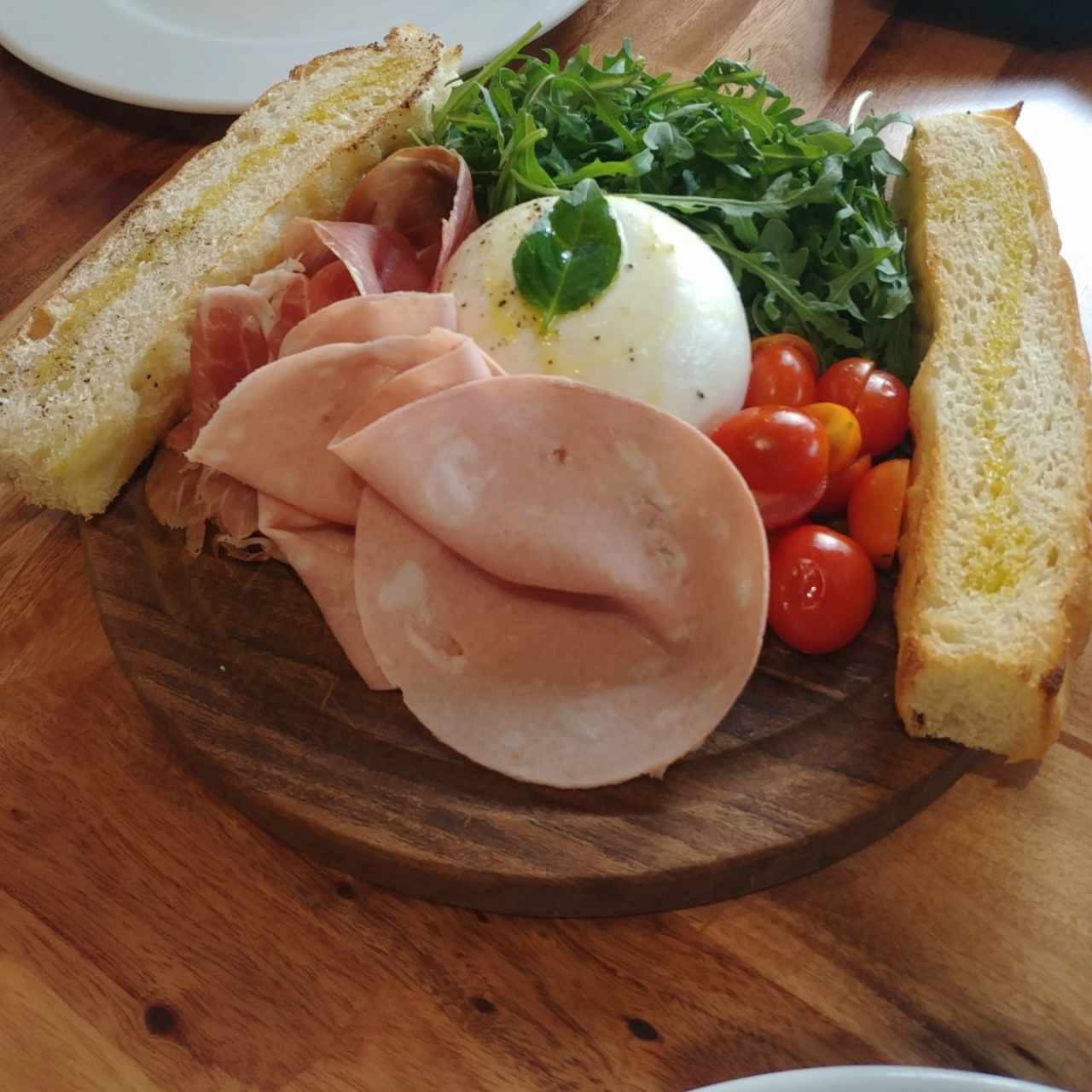 Burrata Deluxe