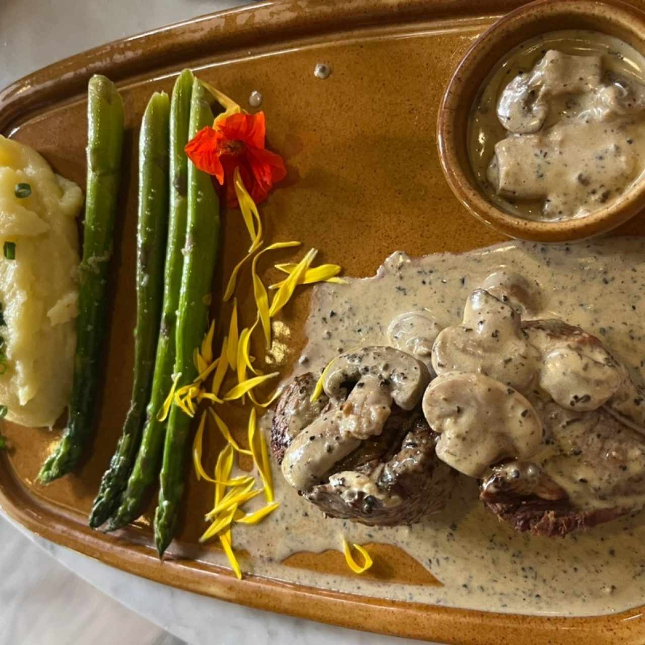 Filettto di Manzo alla Crema di Tartufo