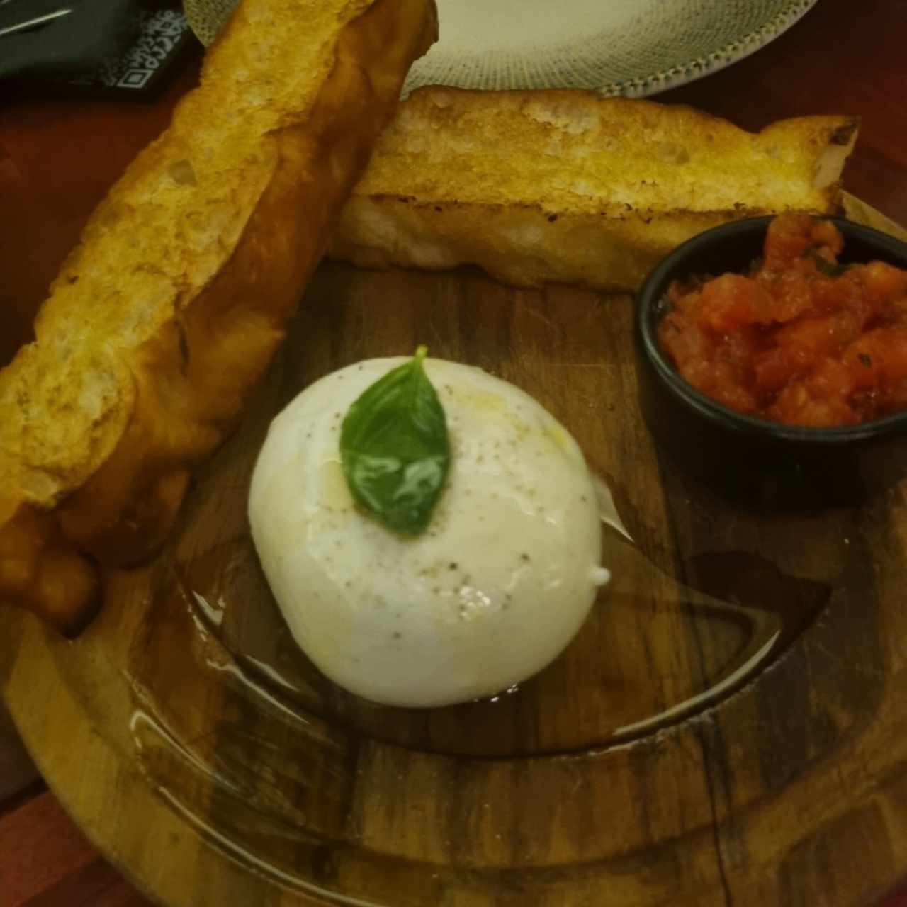 Antipasti - Burrata Semplice