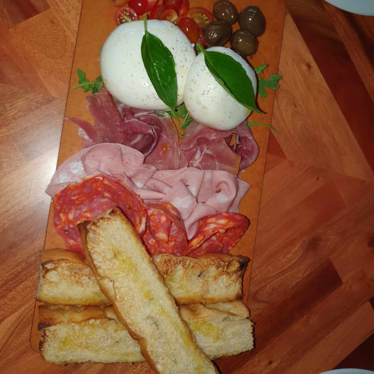 Antipasti - Burrata Antipasto Delux