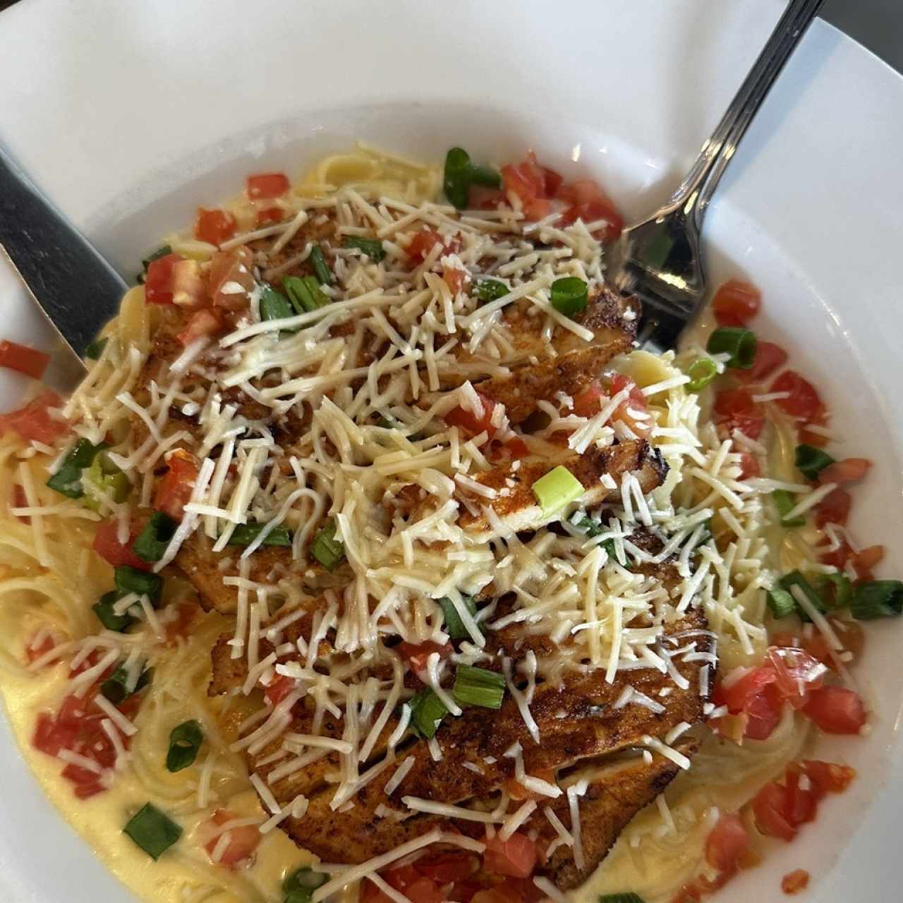 FETTUCCINE ALFREDO WITH CHICKEN