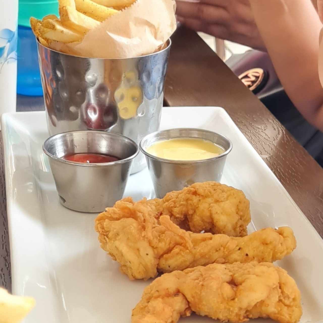 chicken fingers - menu infantil 