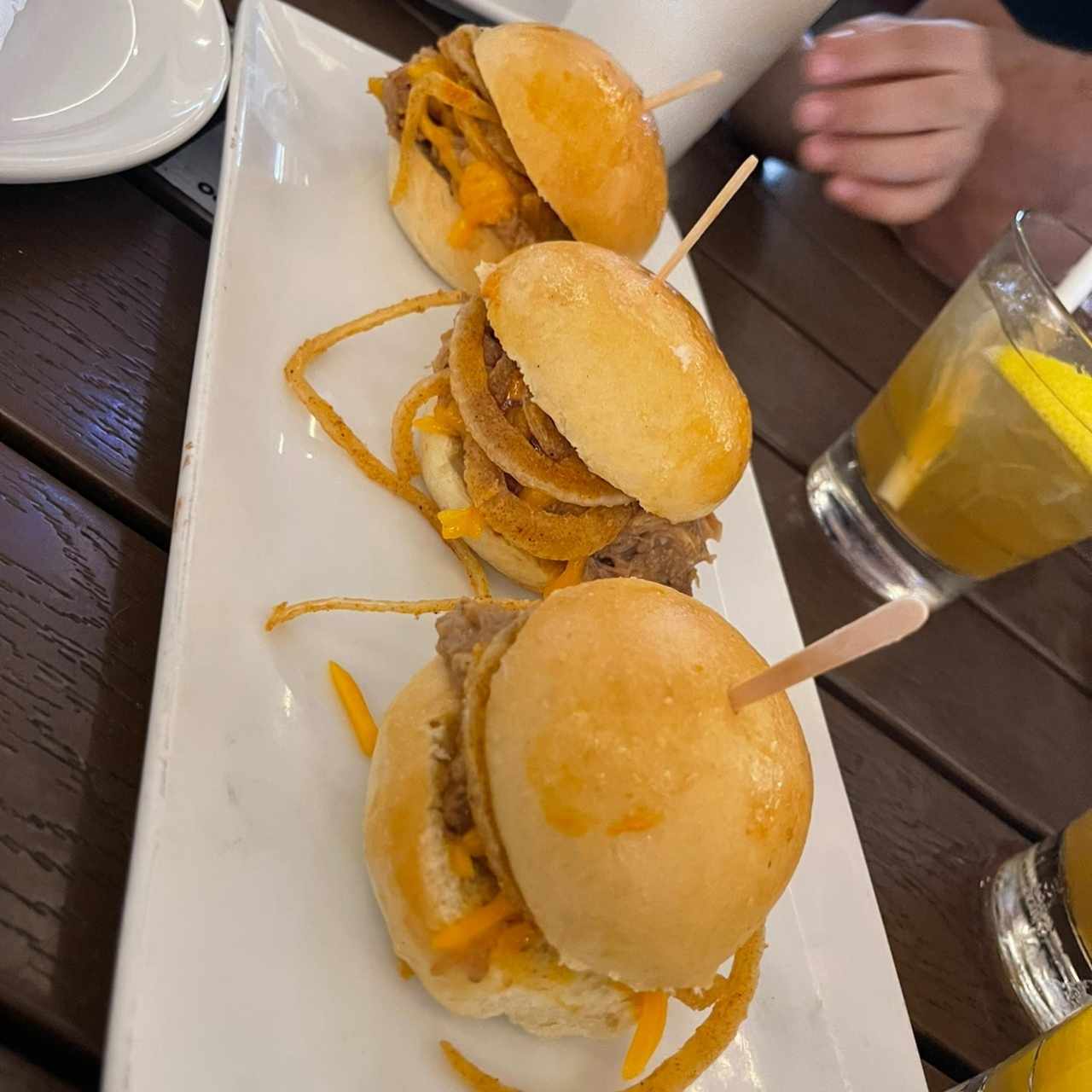 Mini hamburguesas de puerco 