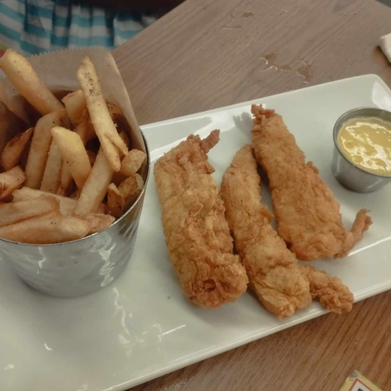 KIDS CHICKEN FINGERS