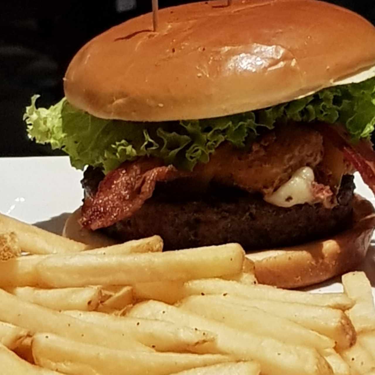  fridays bacon cheeseburger