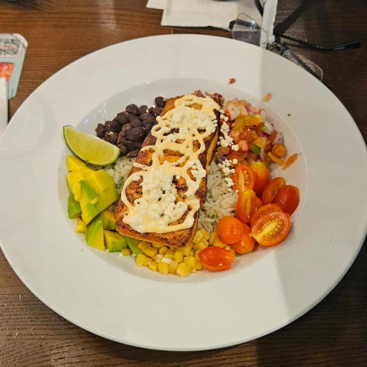 GRILLED SALMON MEXI BOWL