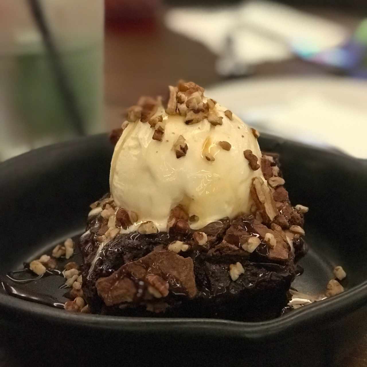 Brownie con helado