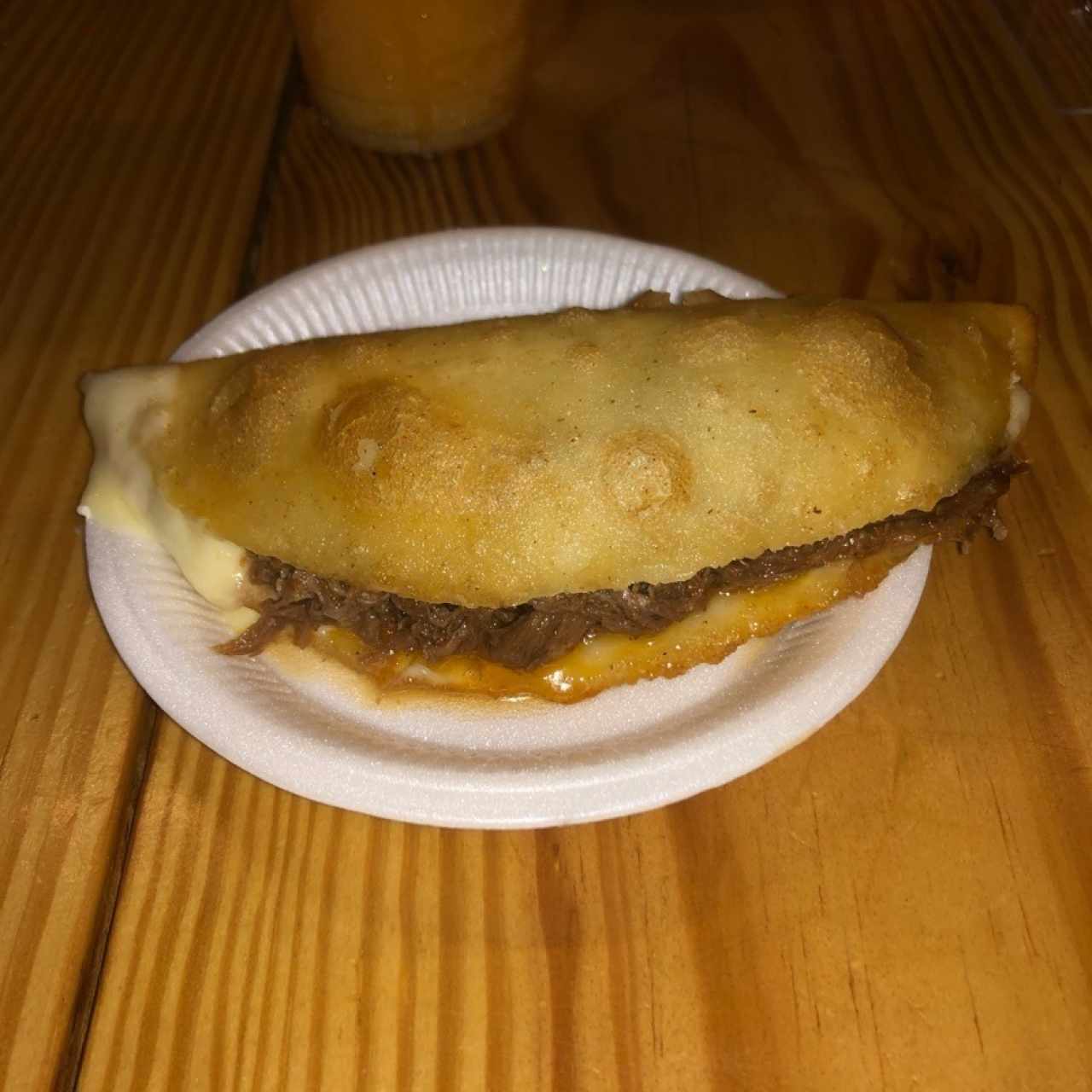 Empanada de carne esmechada